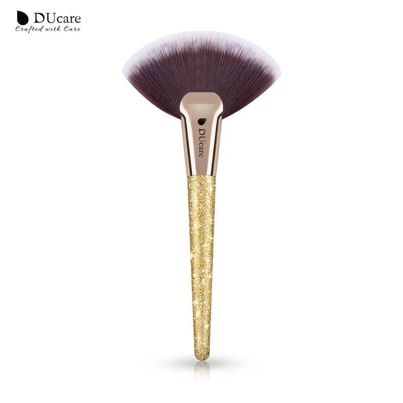 DUcare 1 PC Fan Brush Highlighter Makeup - Ducare